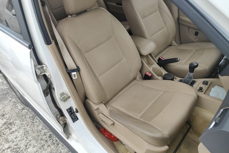 Used Wuling Hongguang 2014 1.5L S Standard Version Right Front Seat