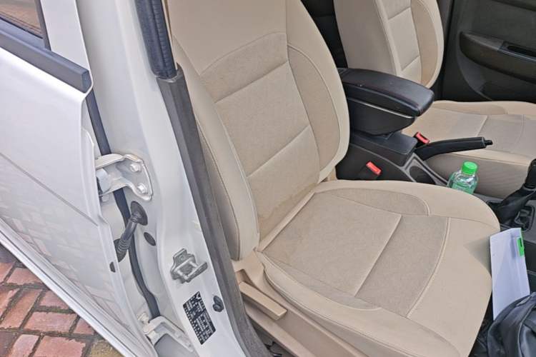 Used Wuling Hongguang 2014 1.5L S Standard Version Right Front Seat