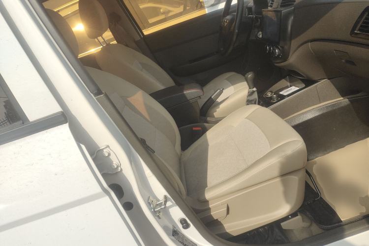 Used Wuling Hongguang 2014 1.5L S Standard Version Right Front Seat