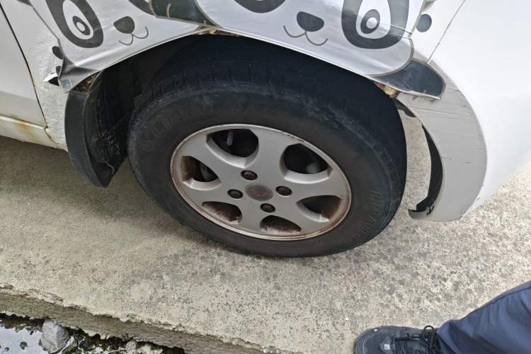 Used Wuling Hongguang 2014 1.2L Base Model China IV Right Front Wheel Hub