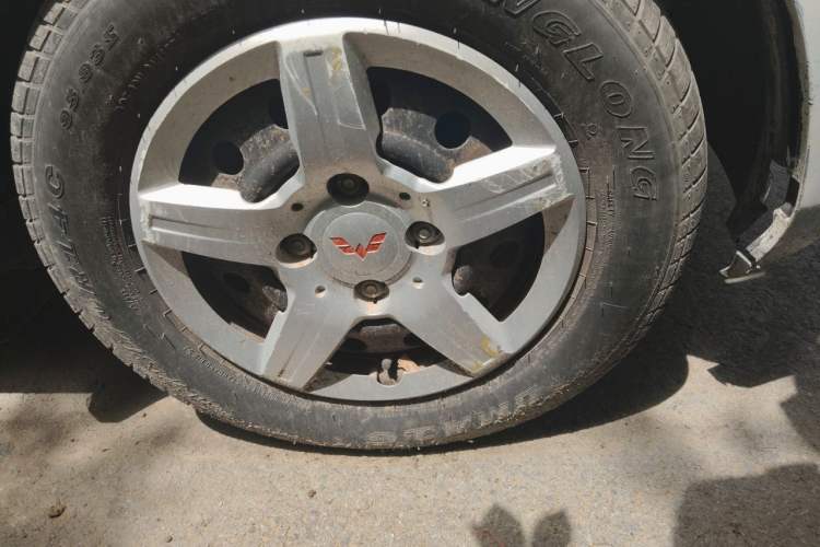 Used Wuling Hongguang 2014 1.2L Base Model China IV Right Front Wheel Hub