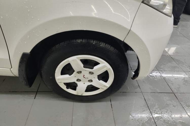 Used Wuling Hongguang 2014 1.2L Base Model China IV Right Front Wheel Hub