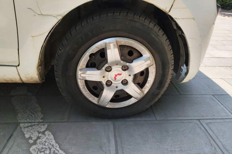 Used Wuling Hongguang 2014 1.2L Base Model China IV Right Front Wheel Hub