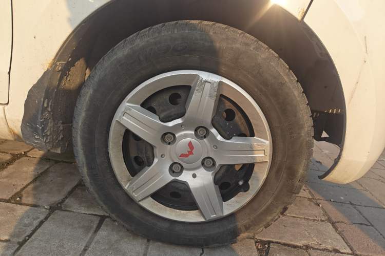 Used Wuling Hongguang 2014 1.2L Base Model China IV Right Front Wheel Hub