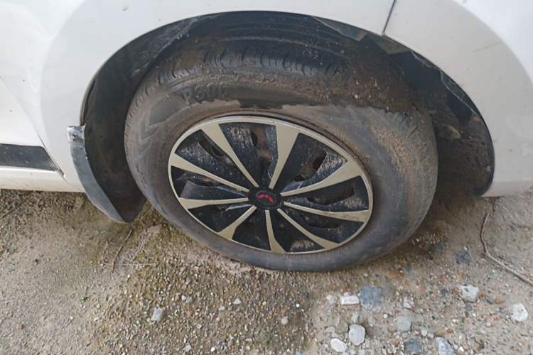 Used Wuling Hongguang 2014 1.2L Base Model China IV Right Front Wheel Hub