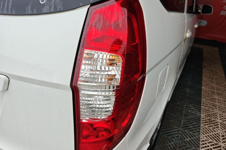 Used Wuling Hongguang 2014 1.5L S Standard Version Right Rear Taillight