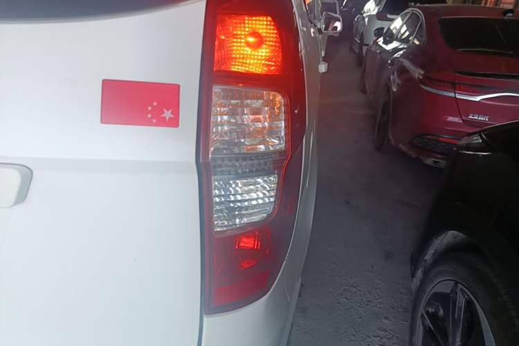 Used Wuling Hongguang 2014 1.5L S Standard Version Right Rear Taillight