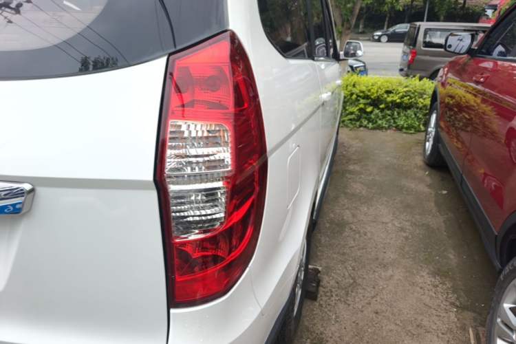 Used Wuling Hongguang 2014 1.5L S Comfort Model Right Rear Taillight