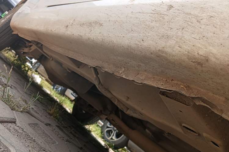 Used Wuling Hongguang 2014 1.5L S Standard Version Right Side Sill