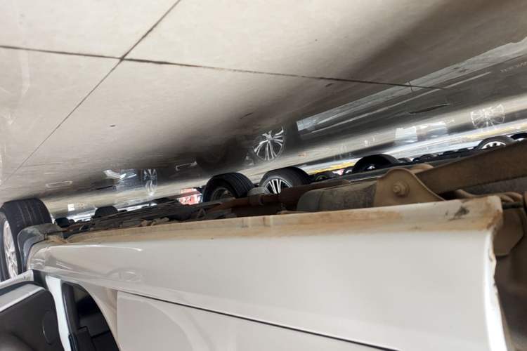 Used Wuling Hongguang 2014 1.5L S Standard Version Right Side Sill