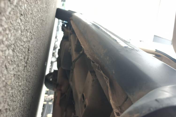 Used Wuling Hongguang 2014 1.5L S Comfort Model Right Side Sill