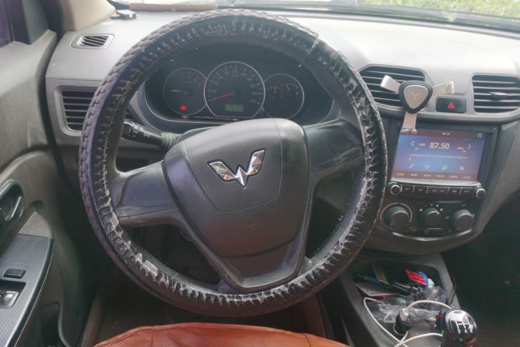 Used Wuling Hongguang 2014 1.2L Base Model China IV Steering Wheel