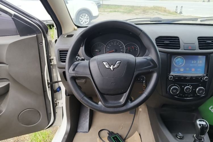 Used Wuling Hongguang 2014 1.5L S Standard Version Steering Wheel