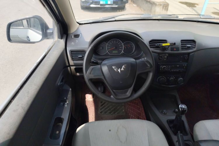 Used Wuling Hongguang 2014 1.2L Base Model China IV Steering Wheel