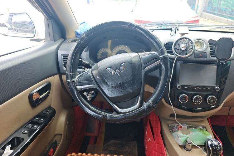 Used Wuling Hongguang 2014 1.5L S Comfort Model Steering Wheel