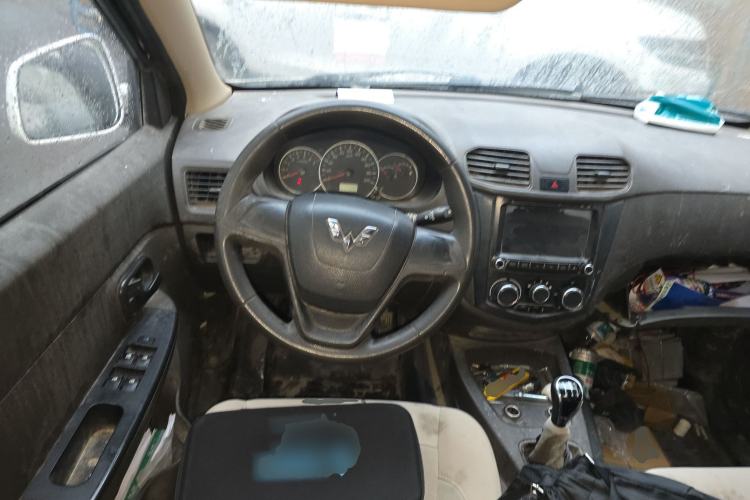 Used Wuling Hongguang 2014 1.5L S Standard Version Steering Wheel