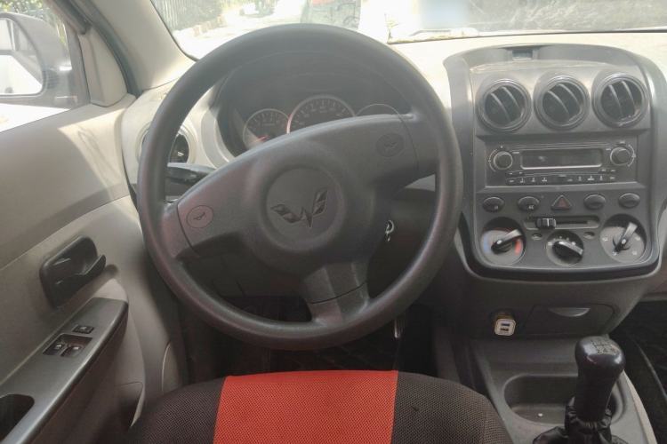 Used Wuling Hongguang 2014 1.2L Base Model China IV Steering Wheel