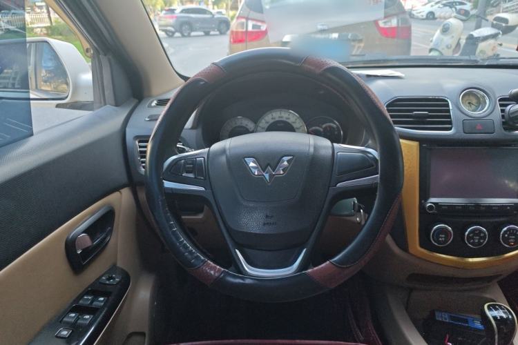 Used Wuling Hongguang 2014 1.5L S Comfort Model Steering Wheel