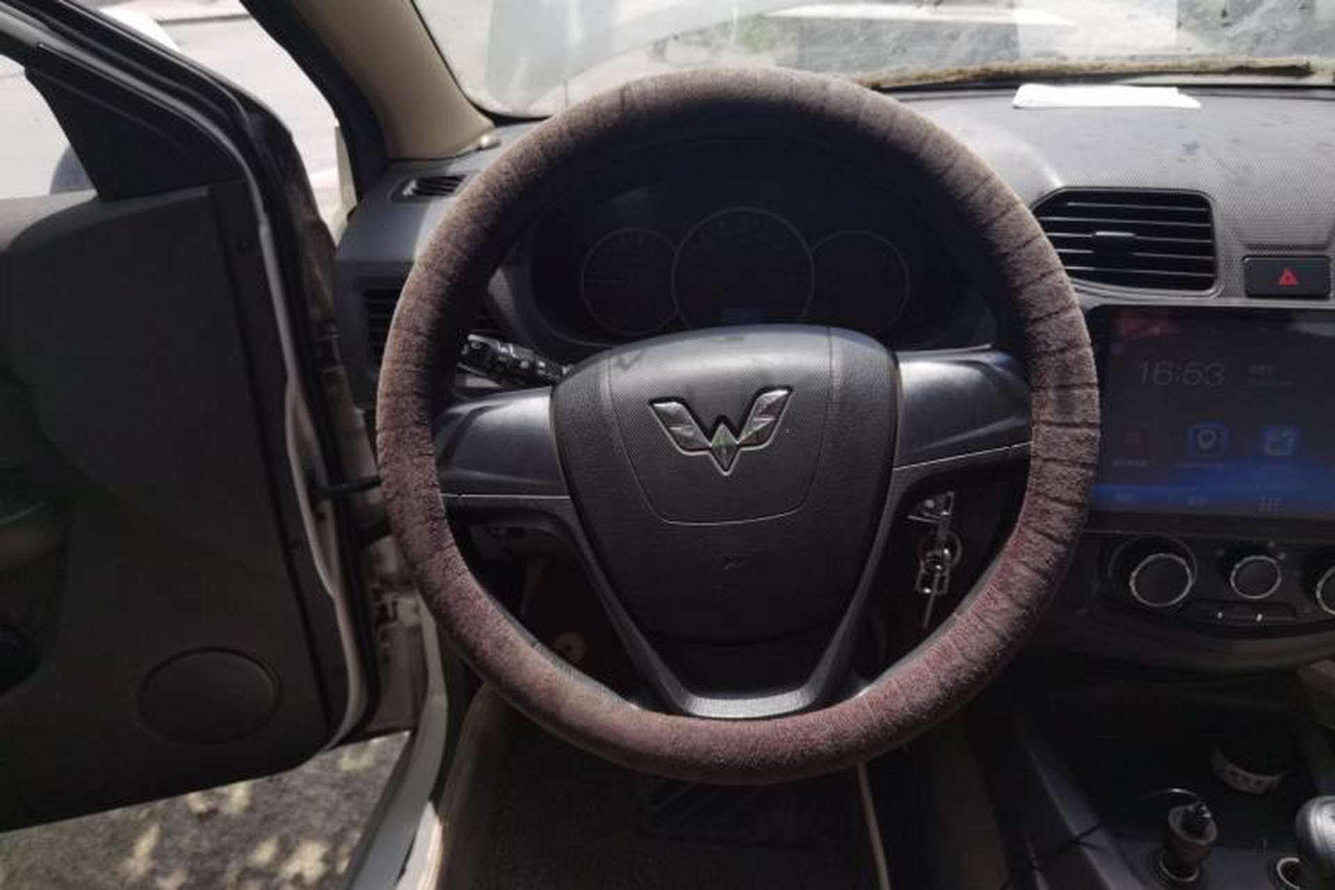 Used Wuling Hongguang 2014 1.5L S Standard Version Steering Wheel