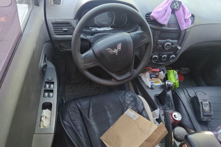 Used Wuling Hongguang 2014 1.5L S Standard Version Steering Wheel