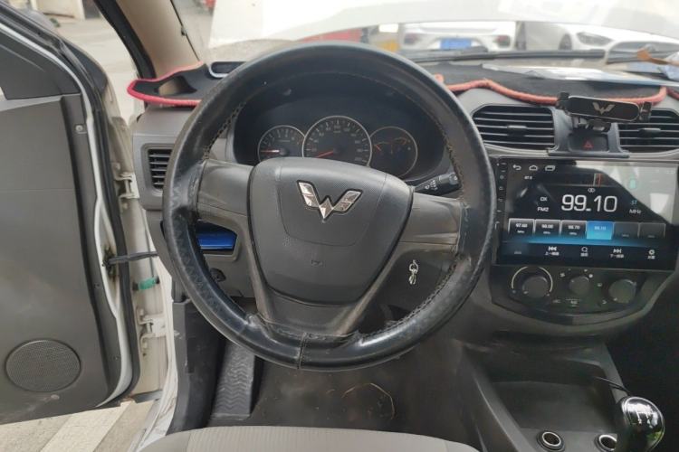 Used Wuling Hongguang 2014 1.2L Base Model China IV Steering Wheel