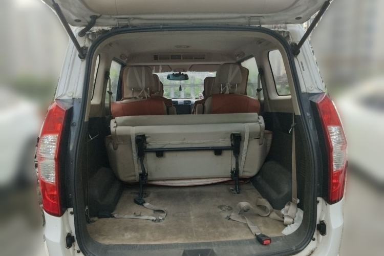 Used Wuling Hongguang 2014 1.5L S Standard Version Trunk