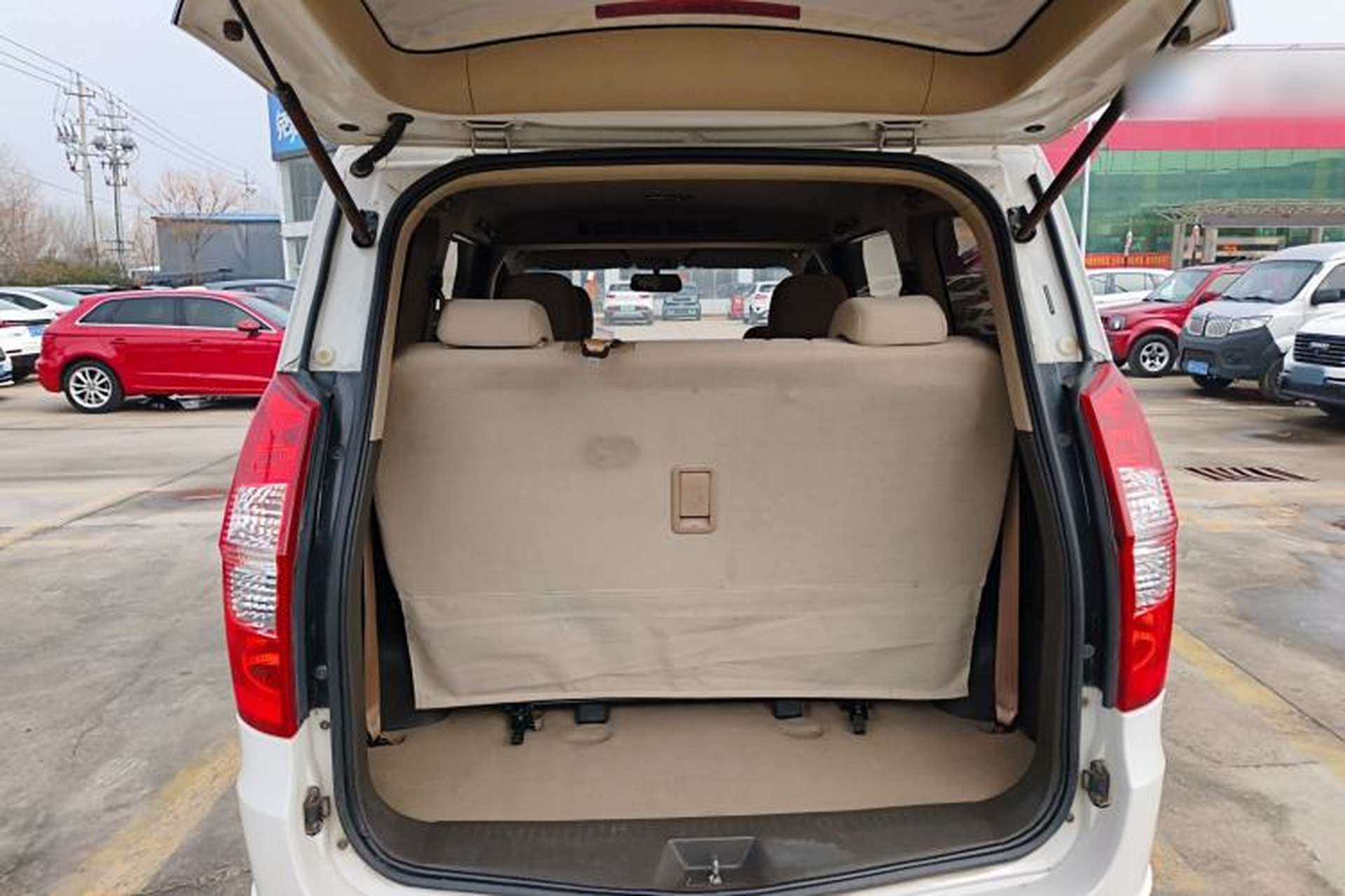 Used Wuling Hongguang 2014 1.5L S Standard Version Trunk