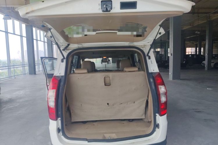 Used Wuling Hongguang 2014 1.5L S Luxury Model Trunk