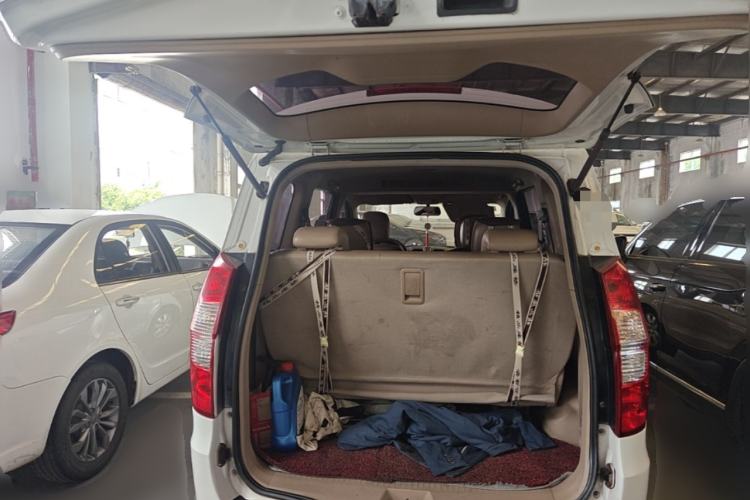 Used Wuling Hongguang 2014 1.5L S Comfort Model Trunk
