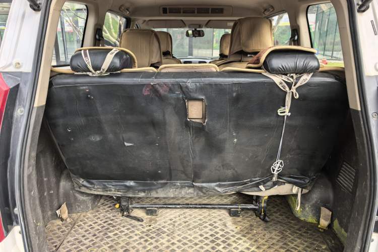 Used Wuling Hongguang 2014 1.5L S Standard Version Trunk