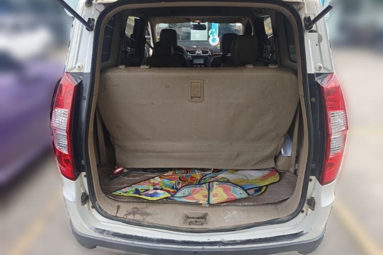 Used Wuling Hongguang 2014 1.5L S Comfort Model Trunk