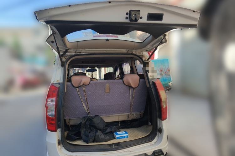 Used Wuling Hongguang 2014 1.5L S Standard Version Trunk