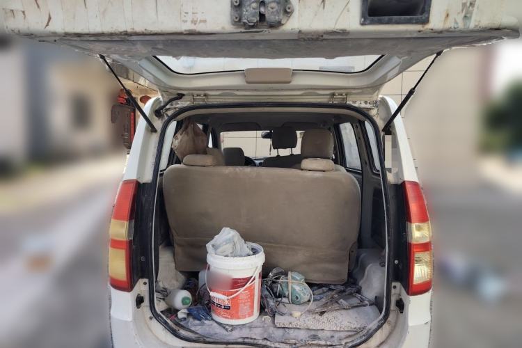 Used Wuling Hongguang 2014 1.5L Base Version Trunk