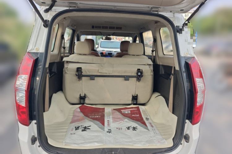 Used Wuling Hongguang 2014 1.5L S Standard Version Trunk