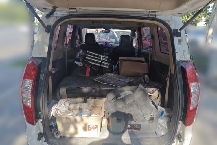 Used Wuling Hongguang 2014 1.5L S Standard Version Trunk