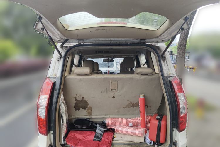 Used Wuling Hongguang 2014 1.5L S Comfort Model Trunk