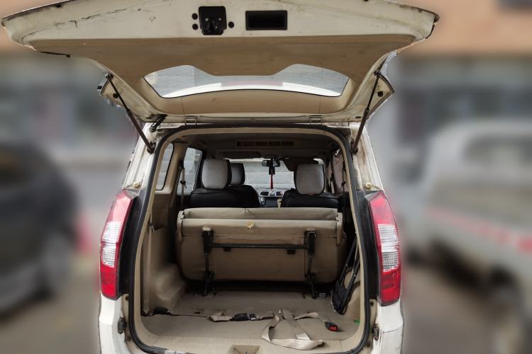 Used Wuling Hongguang 2014 1.5L S Standard Version Trunk