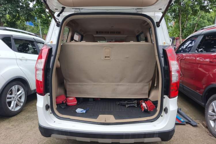 Used Wuling Hongguang 2014 1.5L S Comfort Model Trunk