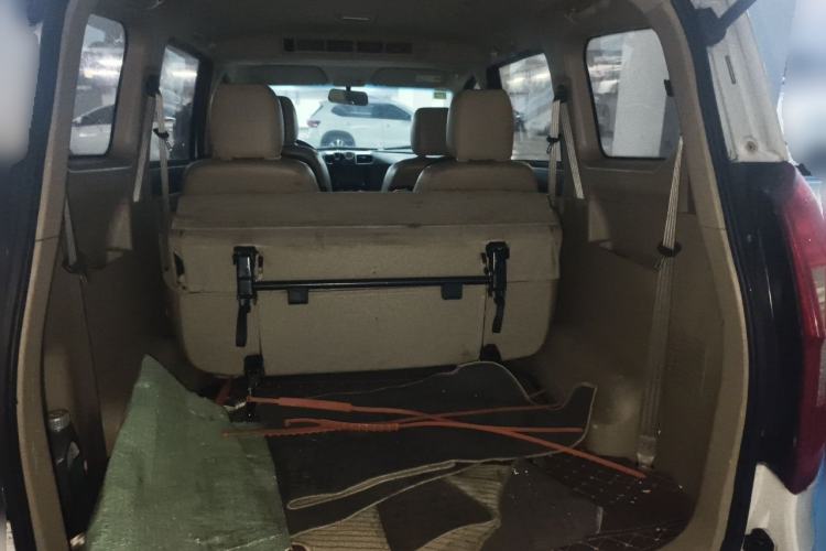 Used Wuling Hongguang 2014 1.5L S Automatic Luxury Model Trunk