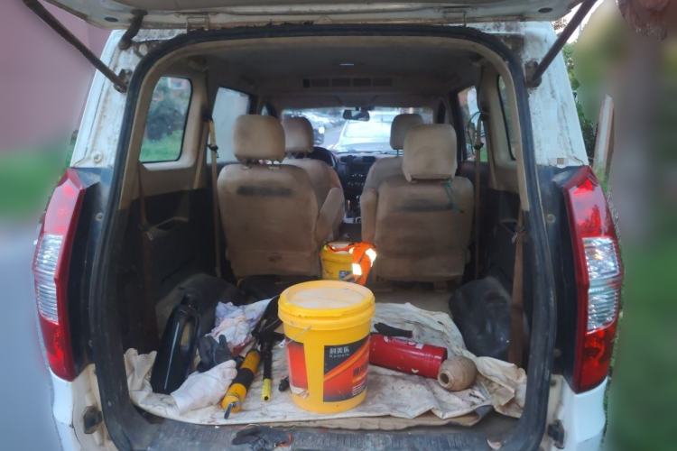 Used Wuling Hongguang 2014 1.5L S Standard Version Trunk
