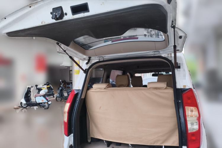 Used Wuling Hongguang 2014 1.5L S Standard Version Trunk