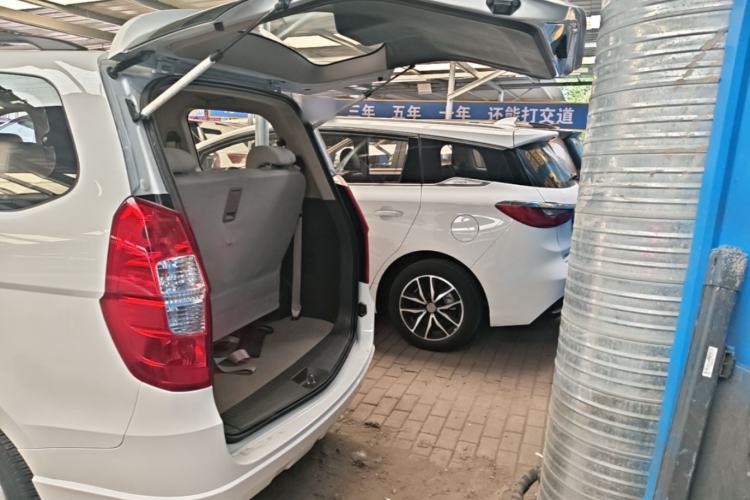 Used Wuling Hongguang 2014 1.5L S Standard Version Trunk