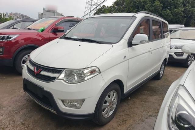 Ojetý Wuling Hongguang 2014 1.5L S Comfort Model