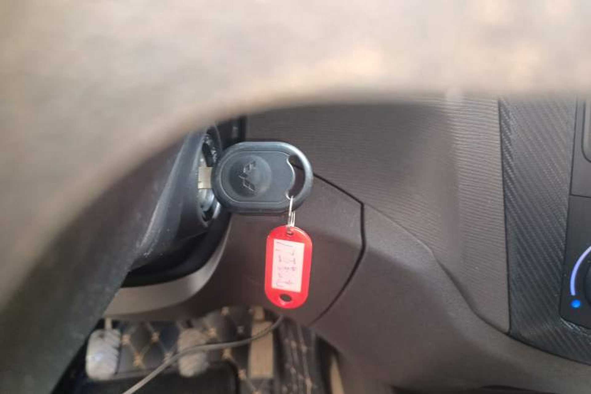 Used Wuling Hongguang 2014 1.5L S Standard Version Vehicle Key