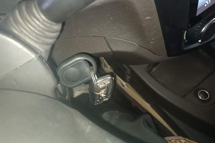 Used Wuling Hongguang 2014 1.5L S Standard Version Vehicle Key