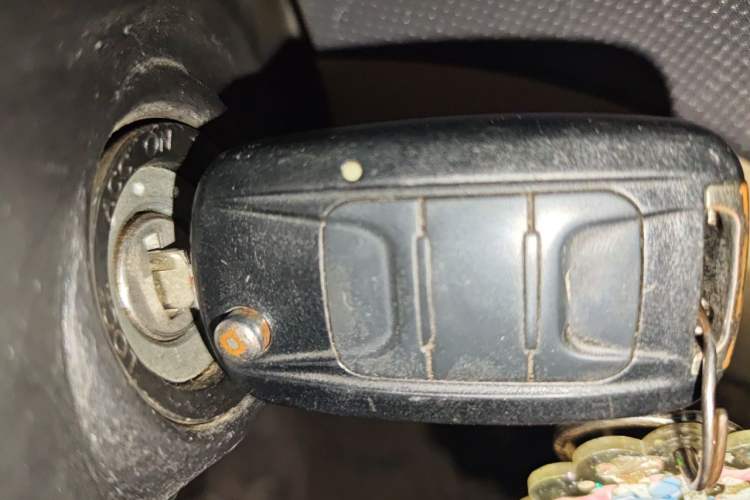 Used Wuling Hongguang 2014 1.2L S Comfort Model China IV Vehicle Key