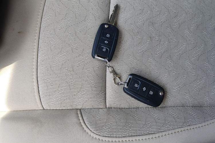 Used Wuling Hongguang 2014 1.5L S Standard Version Vehicle Key