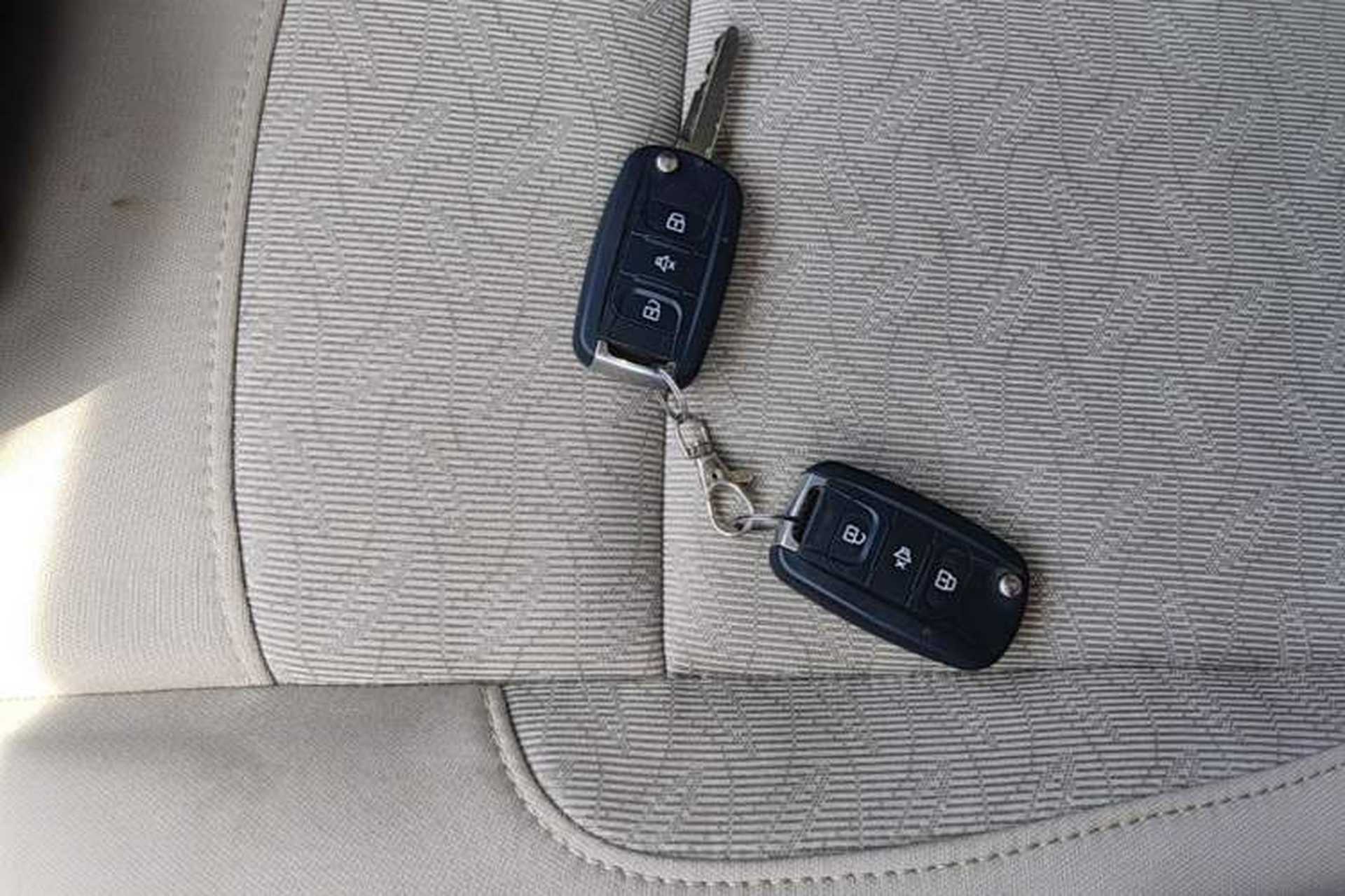 Used Wuling Hongguang 2014 1.5L S Standard Version Vehicle Key