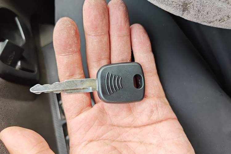 Used Wuling Hongguang 2014 1.2L S Standard Version China IV Standard Vehicle Key