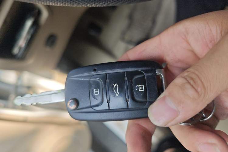 Used Wuling Hongguang 2014 1.5L S Comfort Model Vehicle Key